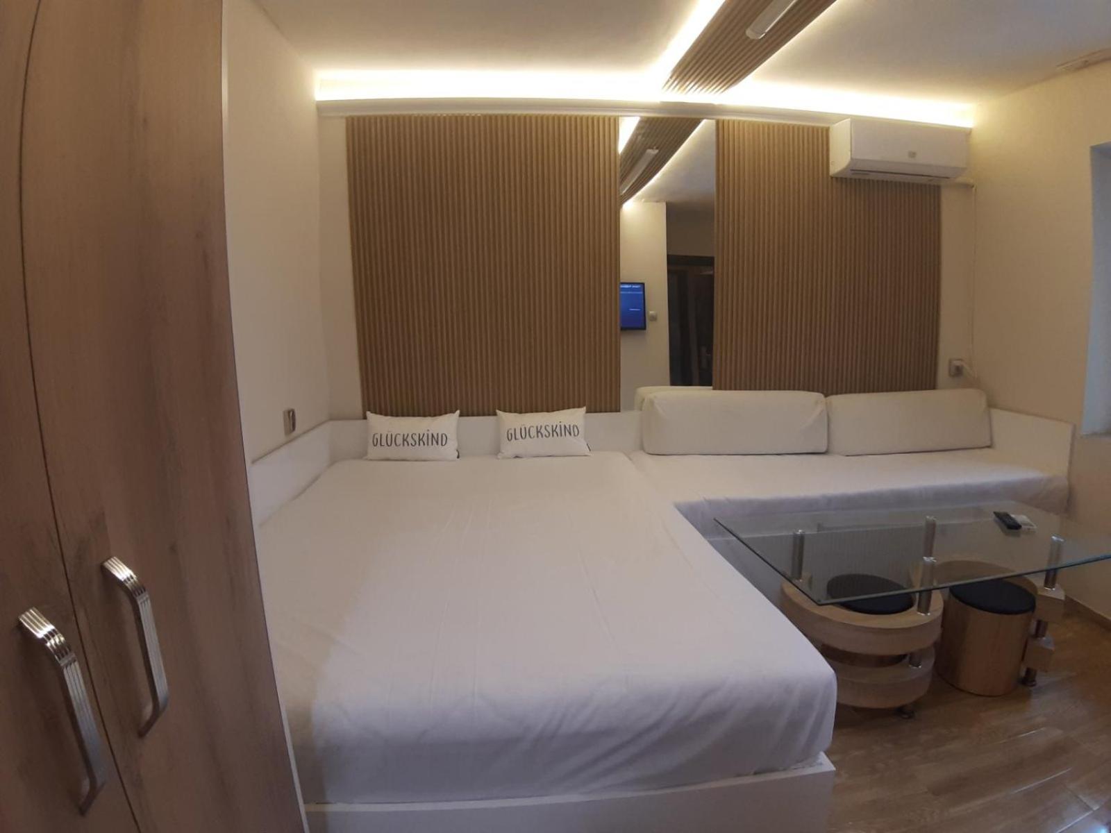 Apartment Tina Varna Esterno foto